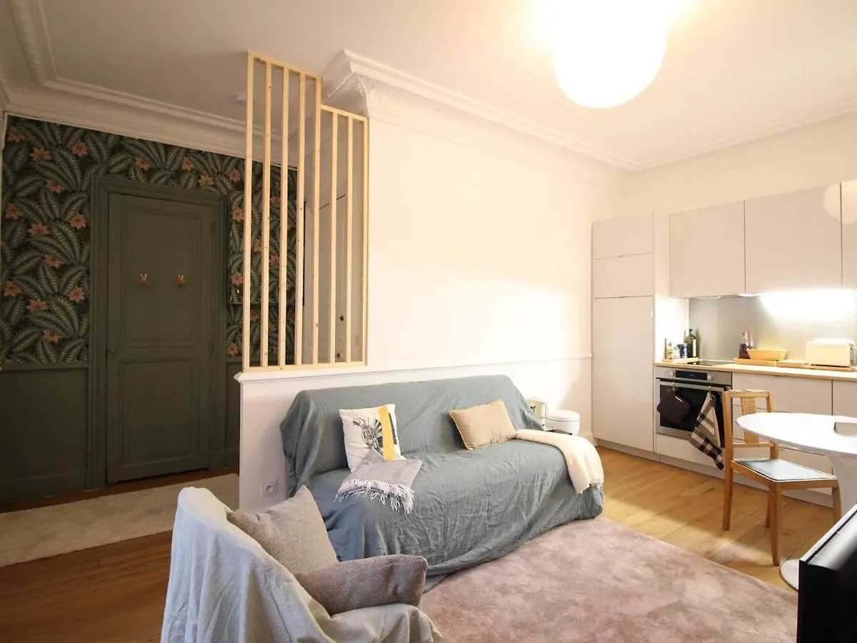 Beau T2 En Centre-Ville Du Mont-Dore, Au Pied Des Thermes, Pour 4 Pers, Bien Equipe, Ascenseur, Wi-Fi - Fr-1-608-241 Apartment